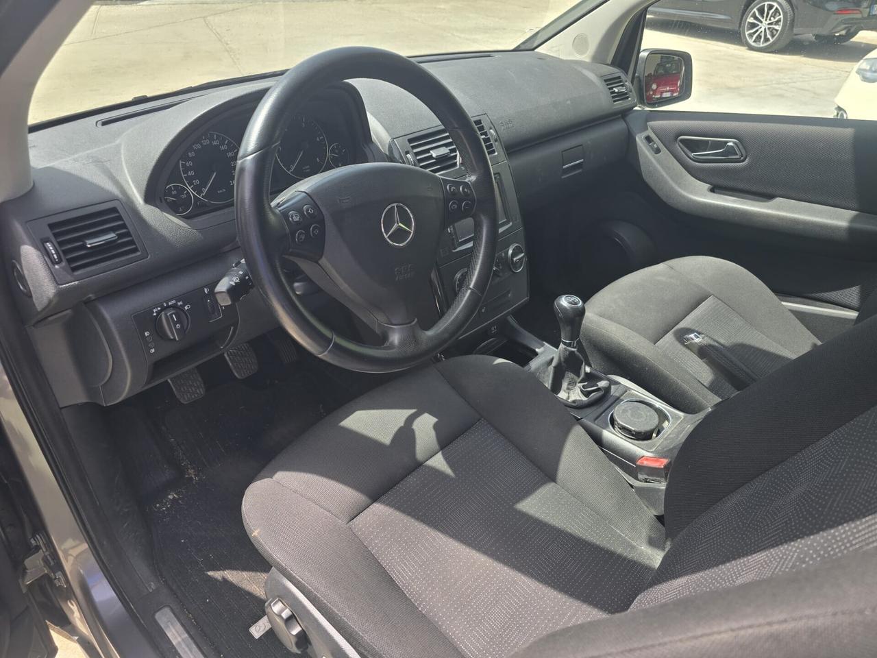 Mercedes-benz A 160 CDI BlueEFFICIENCY Executive