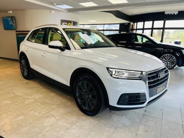 Audi Q5 30 2.0 tdi mhev Business 136cv s-tronic