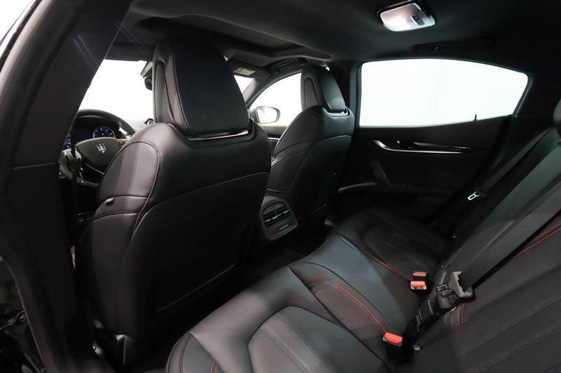Maserati Ghibli Modena Ultima SQ4 430 CV