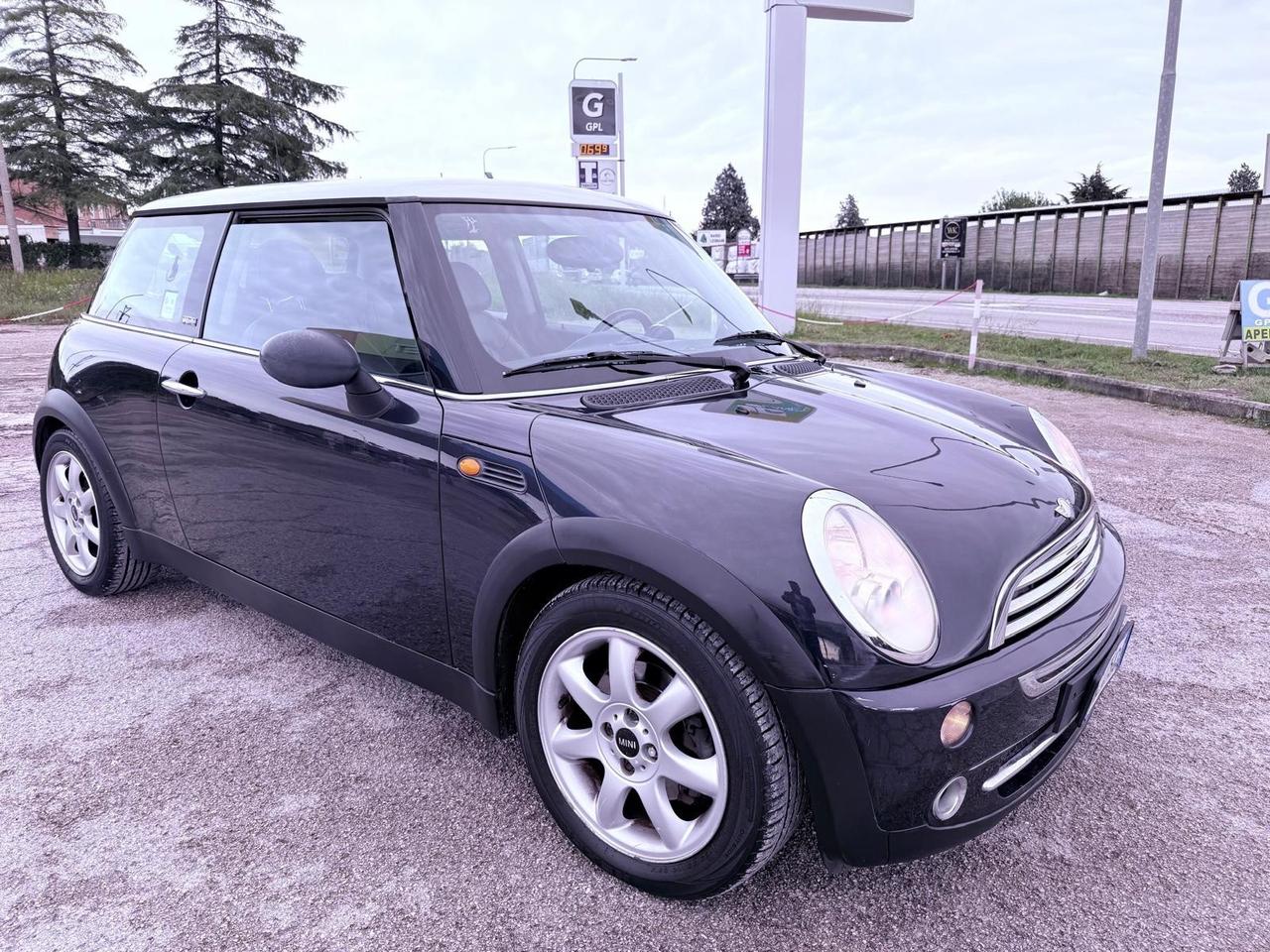 Mini 1.6 16V Cooper Ok neopatentati