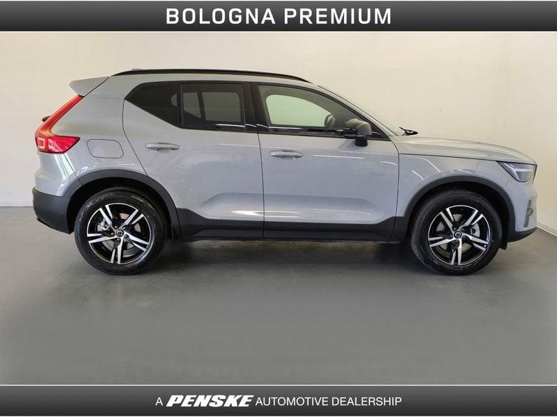 Volvo XC40 B3 automatico Plus Dark