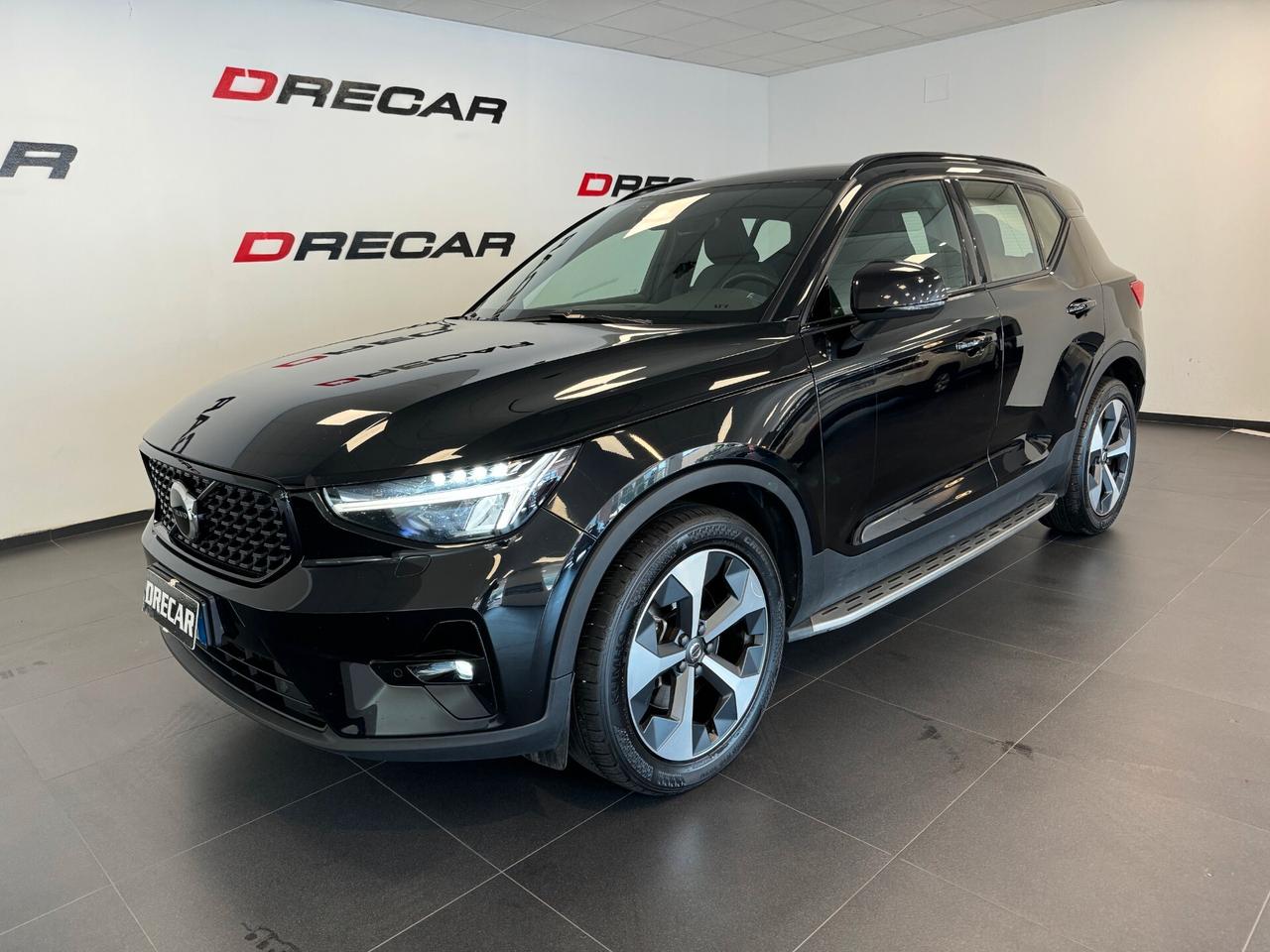 Volvo XC40 B3 automatico Plus Dark BLACK PACK UNIPROP. PEDANE