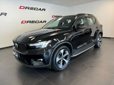 Volvo XC40 B3 automatico Plus Dark BLACK PACK UNIPROP. PEDANE