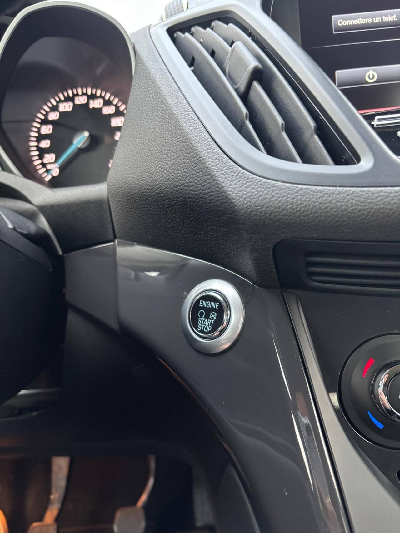 Ford Kuga 2.0 TDCI 150 CV S&S 2WD Titanium