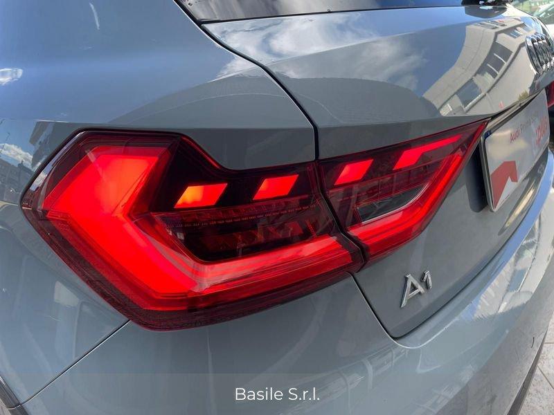 Audi A1 Sportback Allstreet 30 TSI Identity Contrast