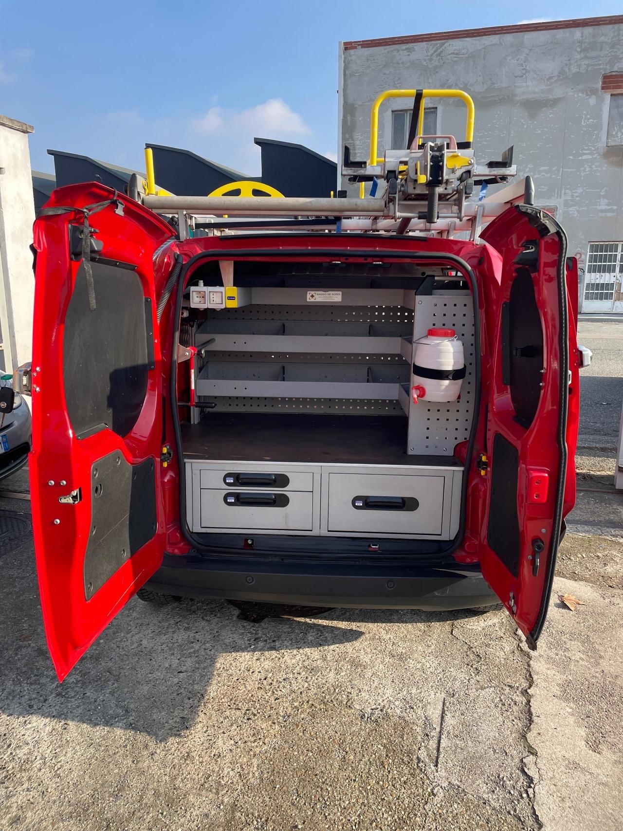 Fiat Fiorino 1.3 MJT 95CV Furgone Adventure E5+