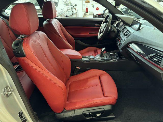 BMW 225 d Coupé Sport Auto - 18" - Navi PRO - Volante M