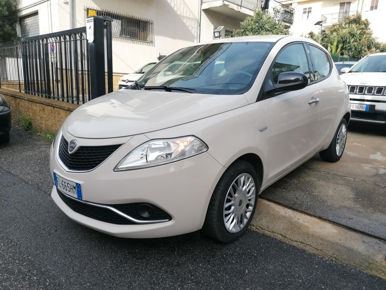 Lancia Ypsilon 1.2 69 CV 5 porte GPL Ecochic Gold