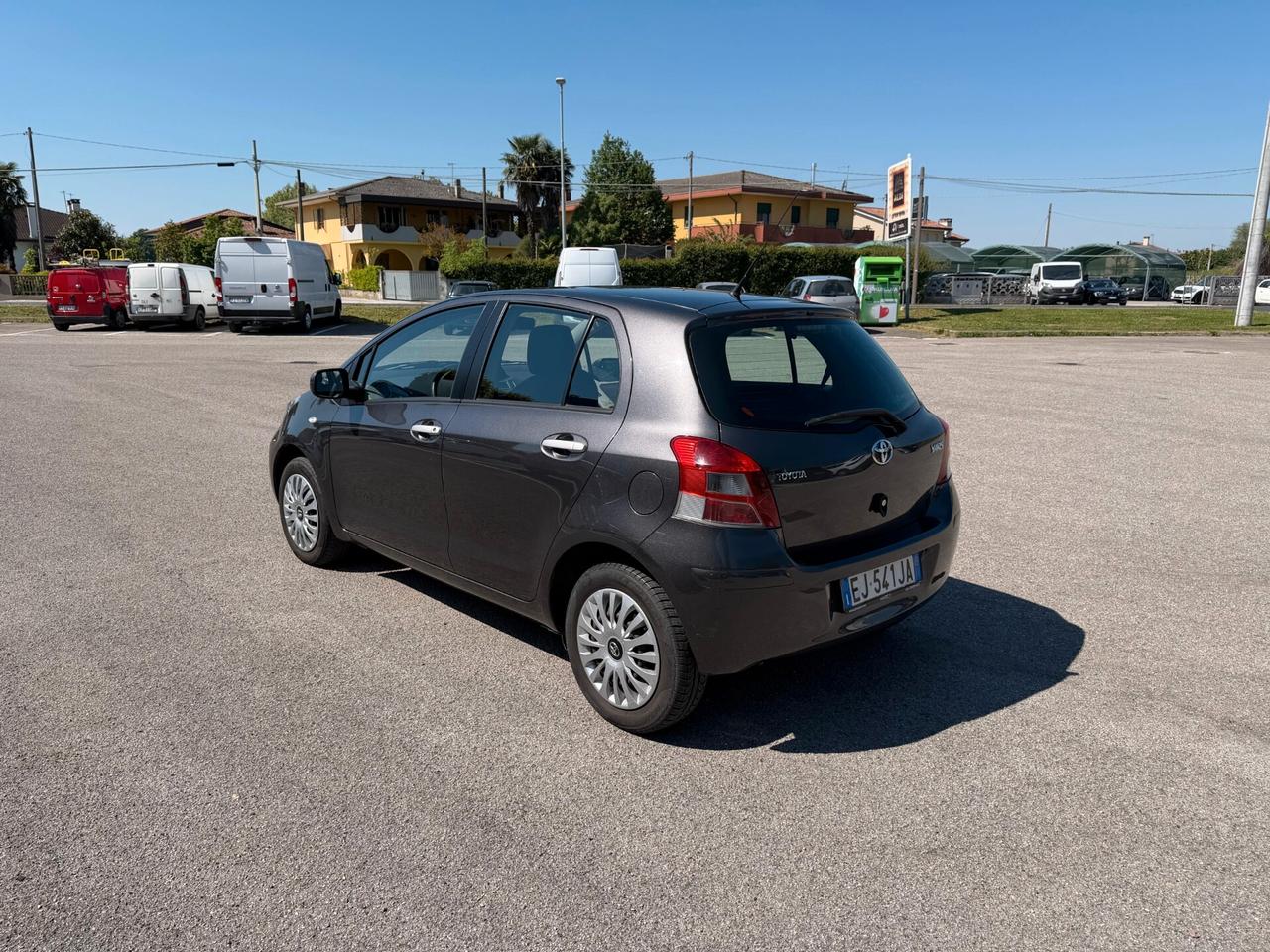 Toyota Yaris 1.0 5 porte Sol
