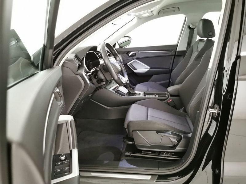 Audi Q3 40 2.0 tdi Business Advanced quattro 200cv s-tronic