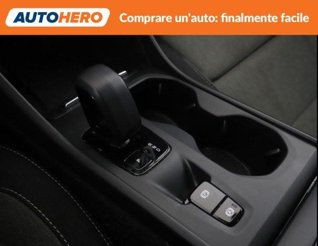 VOLVO XC40 B3 automatico Core