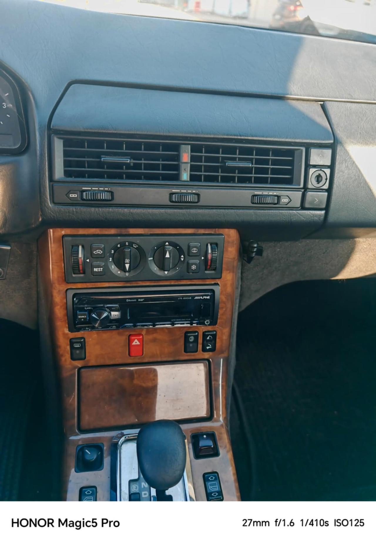 Mercedes-benz SL 300 SL-24 cat