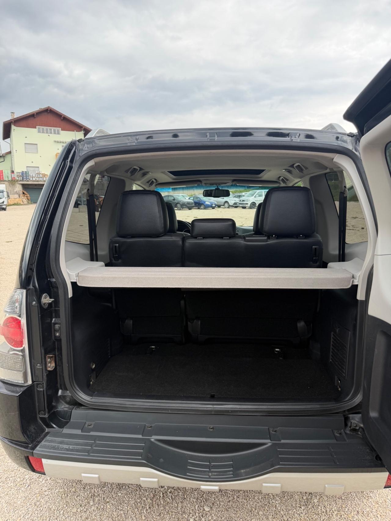 Mitsubishi Pajero 3.2 DI-D 16V aut. 3p