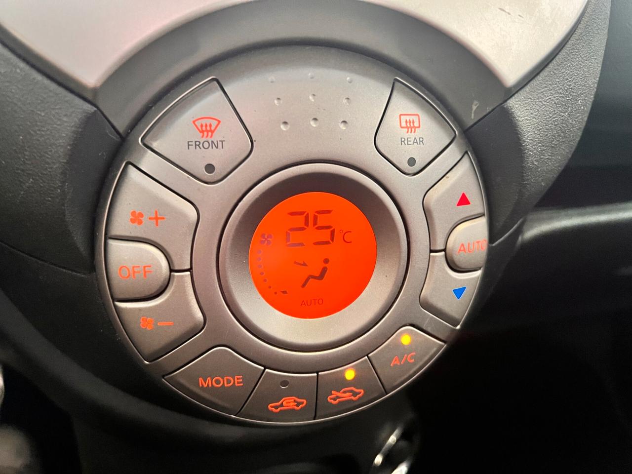 Nissan Micra 1.2 12V 5 porte Tekna