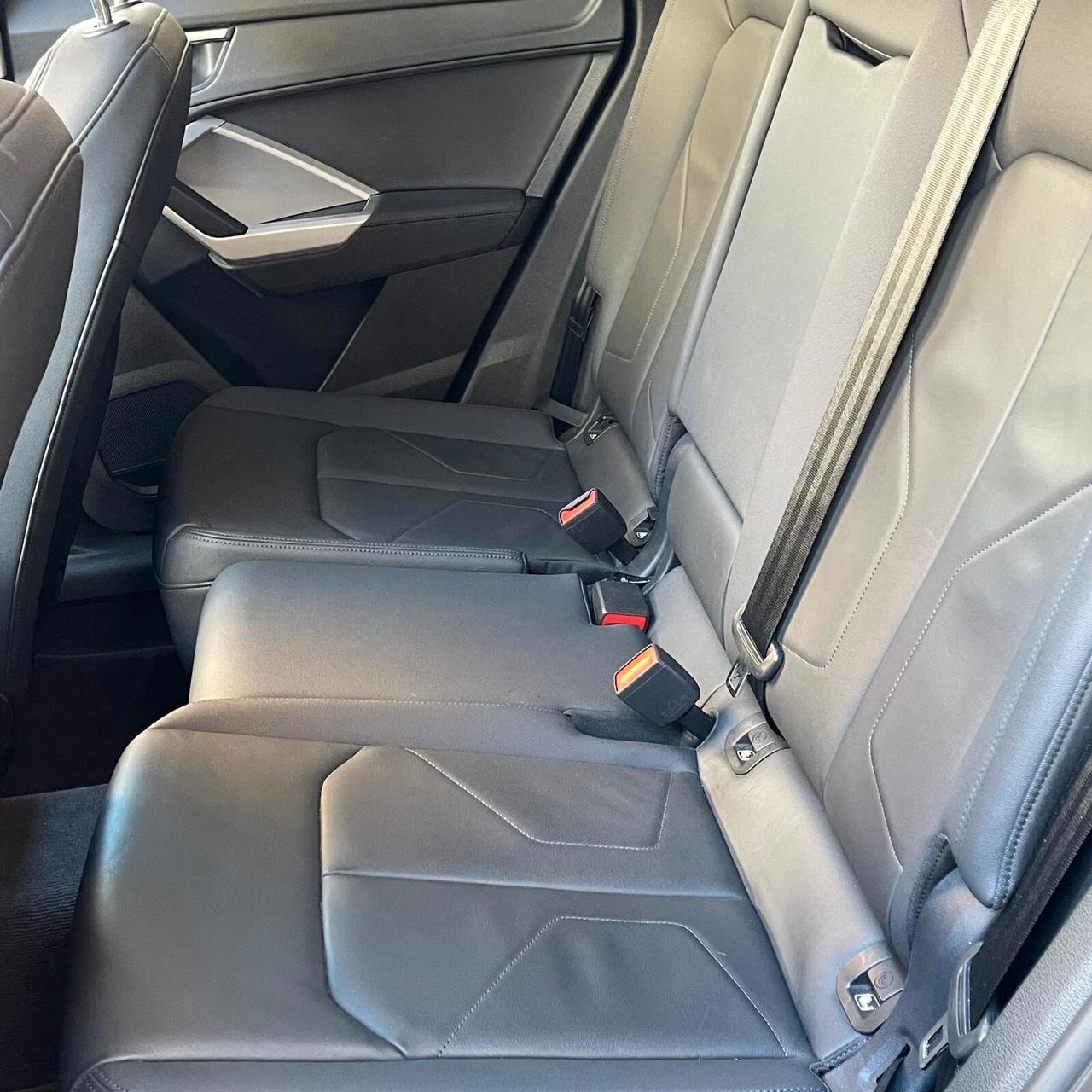 Audi Q3 35 TDI 150cv S-tronic S- line