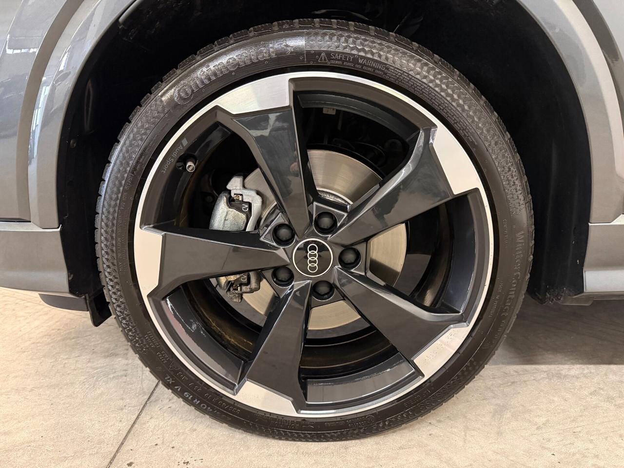 Audi Q2 40 Tfsi Identity Black Quattro Tetto Gancio Traino