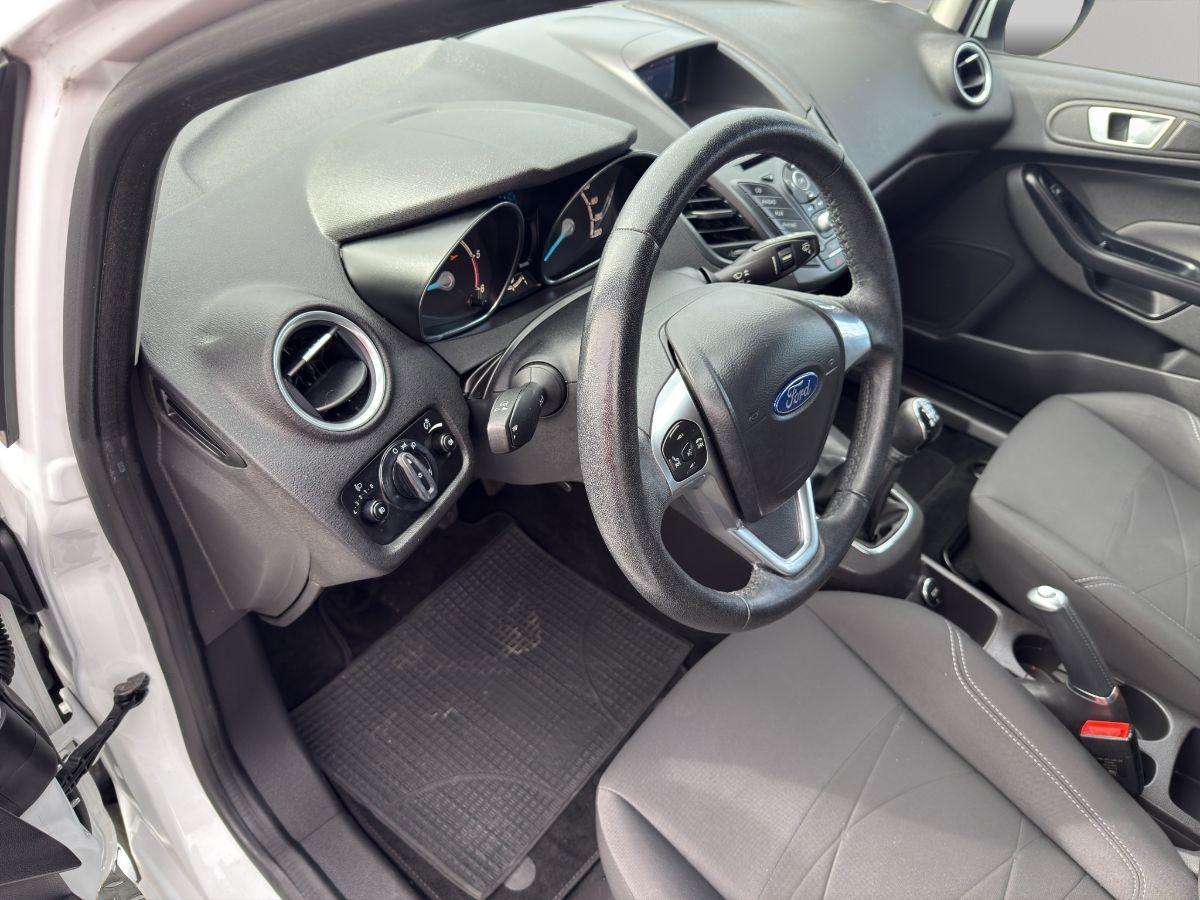 FORD - Fiesta - 1.5 TDCi 75 CV 5p. Black & White Edition