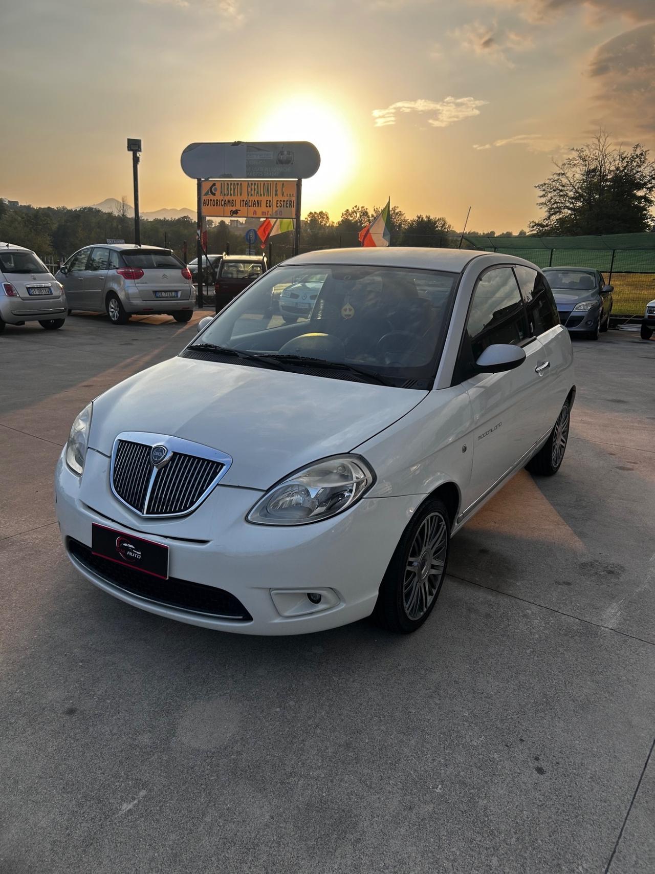 Lancia Ypsilon 1.2 Modamilano
