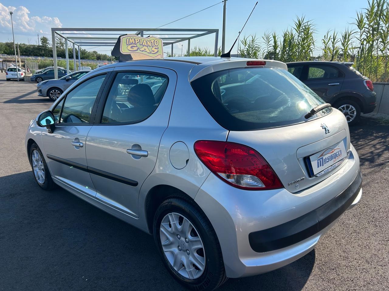 Peugeot 207 1.4 8V 75CV 5p. X Line GPL