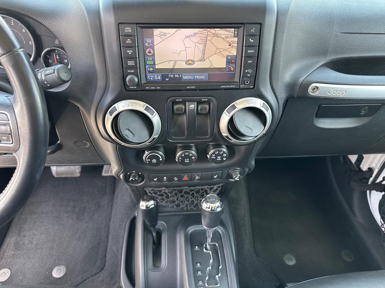 Jeep Wrangler 2.8 CRD DPF Sahara Auto