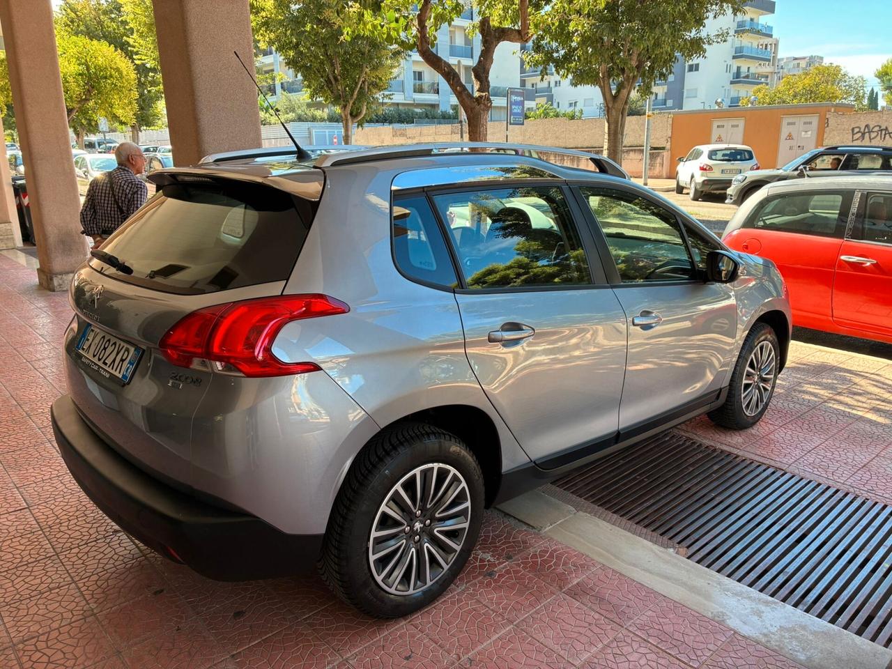 Peugeot 2008 1.6 e-HDi 92 CV Stop&Start Allure