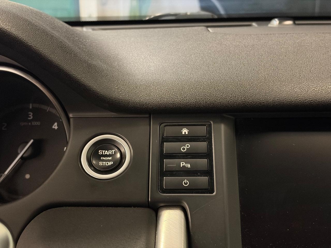 Land Rover Discovery Sport 2.0 TD4 150 CV HSE