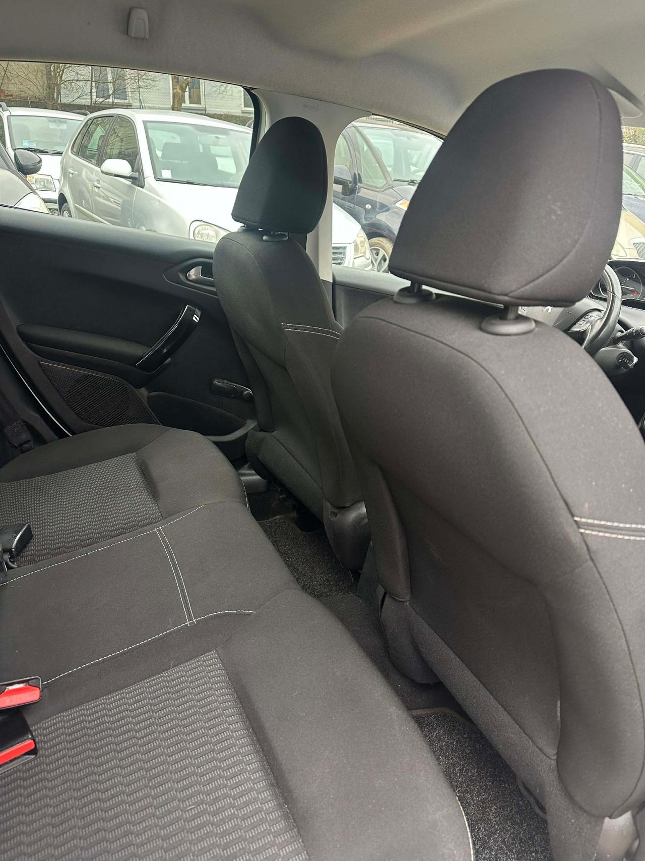 Peugeot 208 GPL 5P ALLURE NEOPAT KMCERT UNICOPR