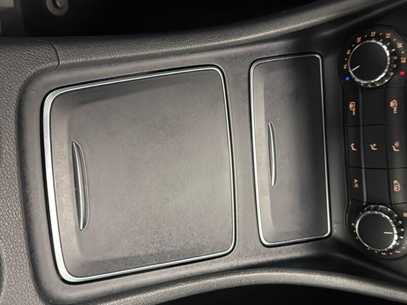 Mercedes-Benz GLA 180 d Automatic Business