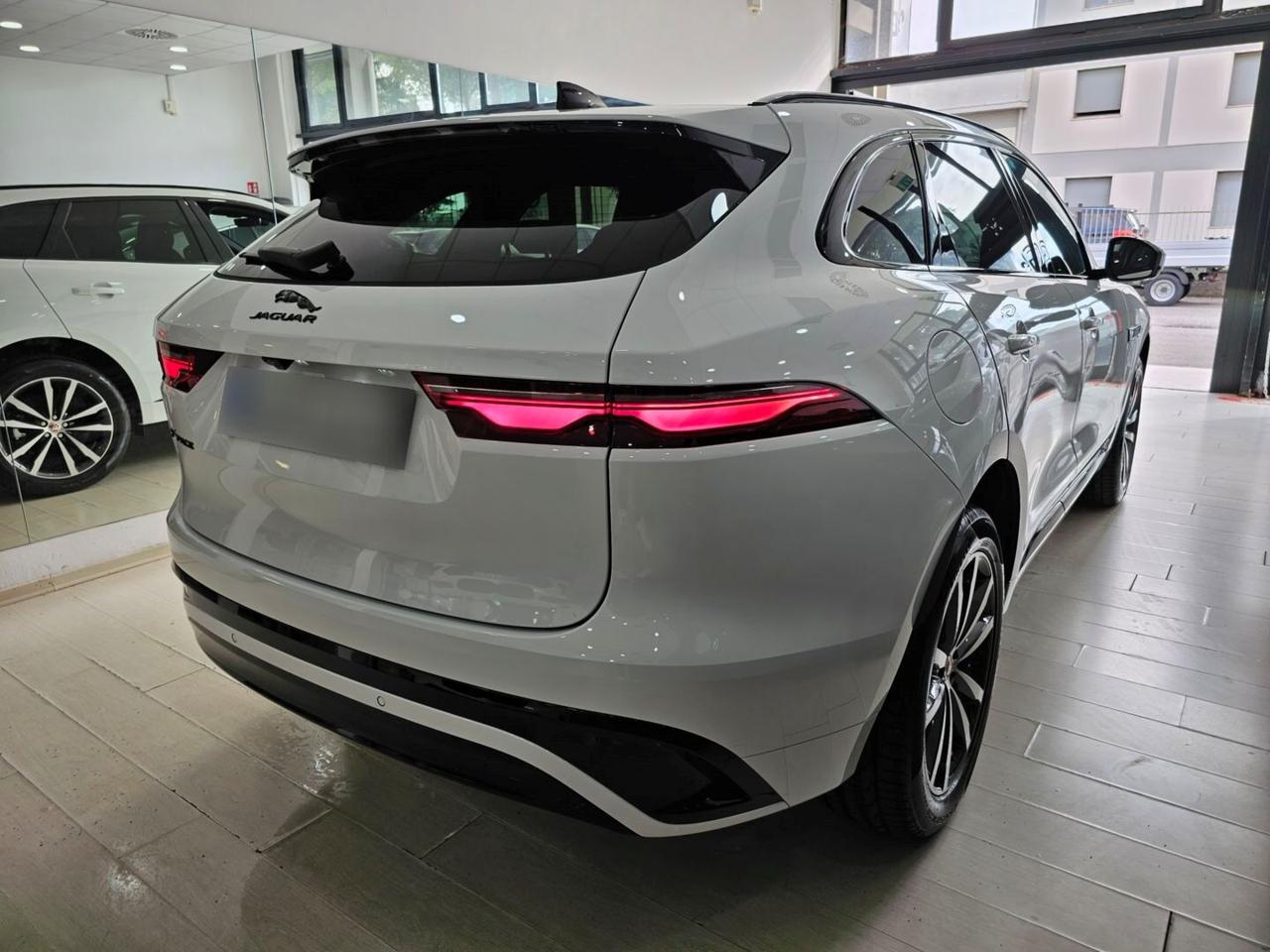 Jaguar F-Pace 2.0 D204 R-Dynamic SE awd auto c.20" TETTO Apr. LED