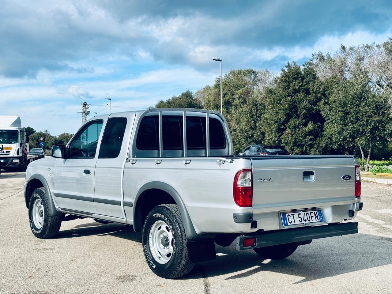 Ford Ranger 2.5 TDI (109CV) 4p. Super Cab Pick-up XL