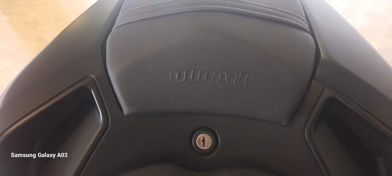 Ducati 848 EVO