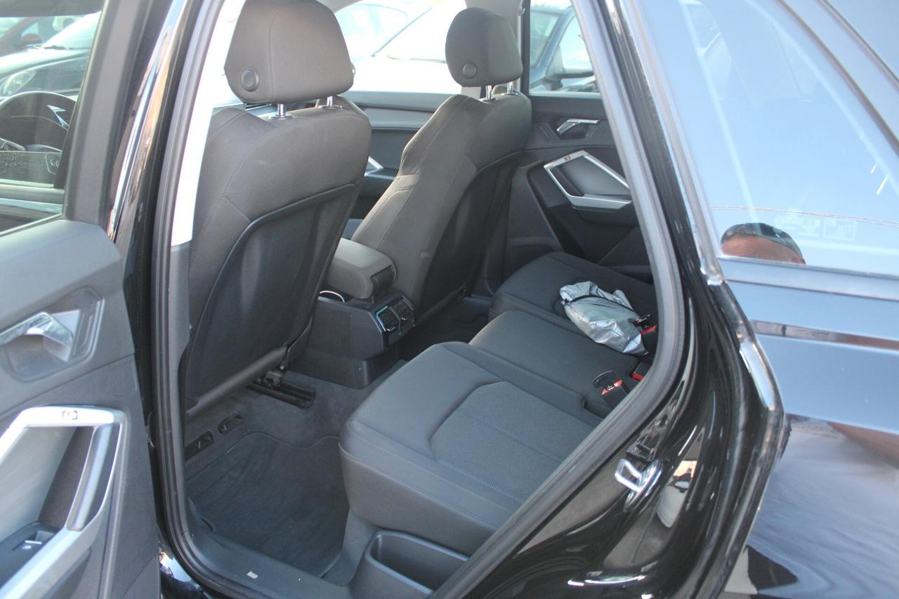 Audi Q3 35 TDI quattro Business