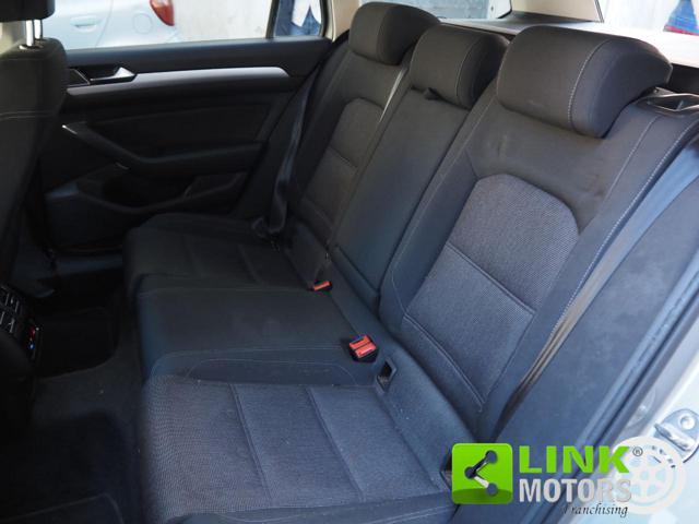 VOLKSWAGEN Passat Variant 2.0 TDI DSG Executive BlueMotion Tech.