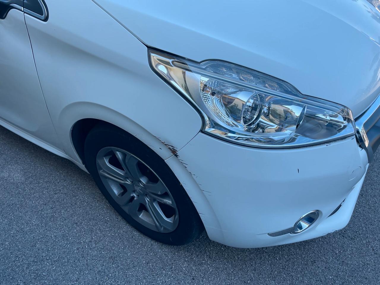 Peugeot 208 PureTech 82 5 porte Allure