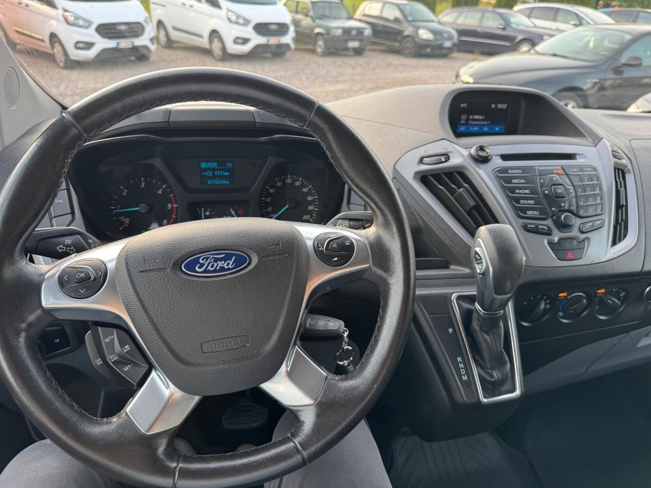 Ford Tourneo Custom Cambio automatico