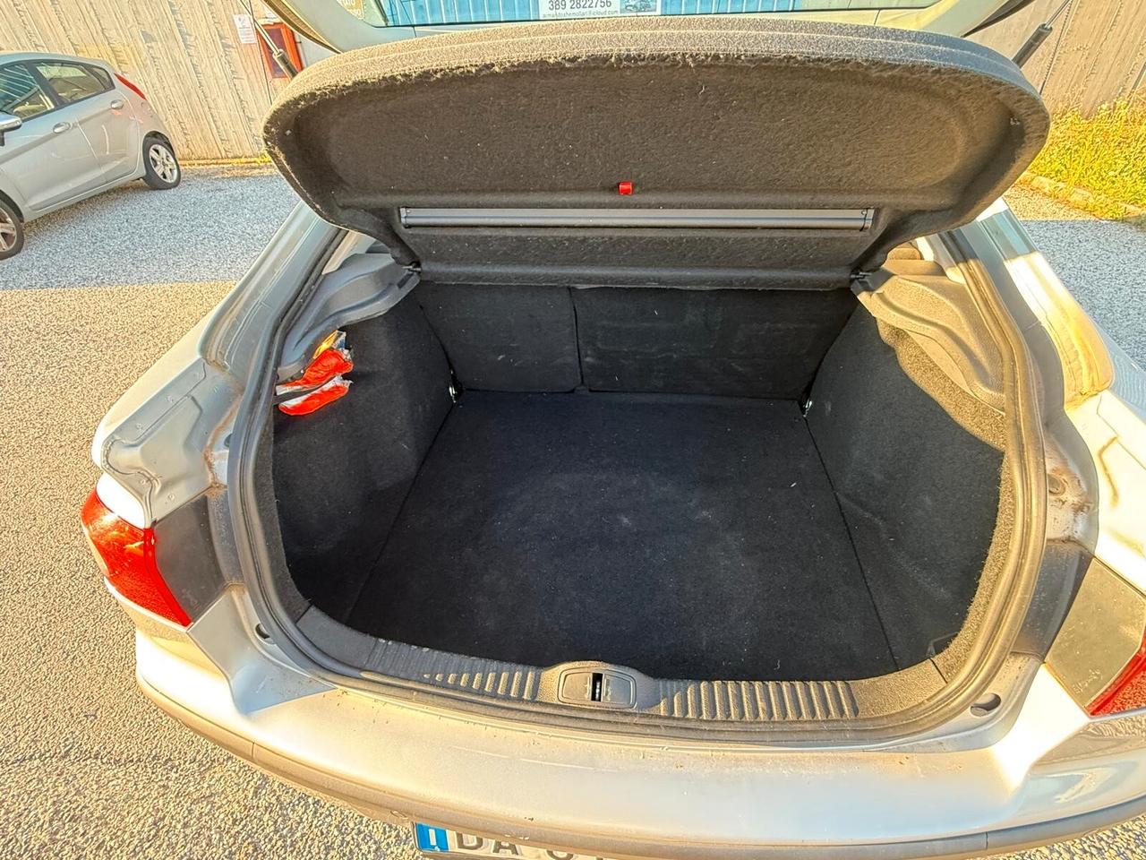 Renault Laguna 1.6 16V Teknos