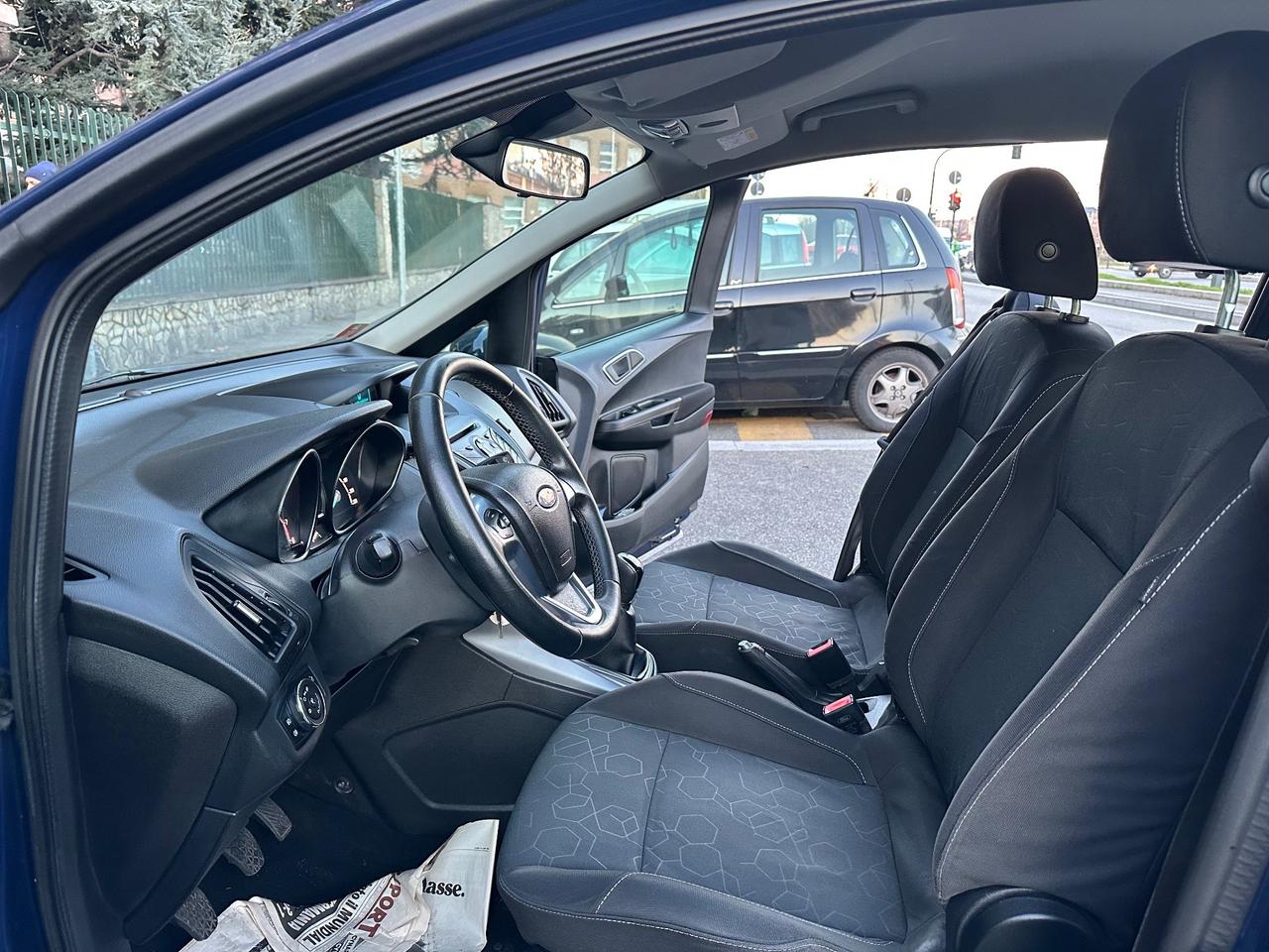 Ford B-Max 1.4 90 CV GPL della casa Titanium