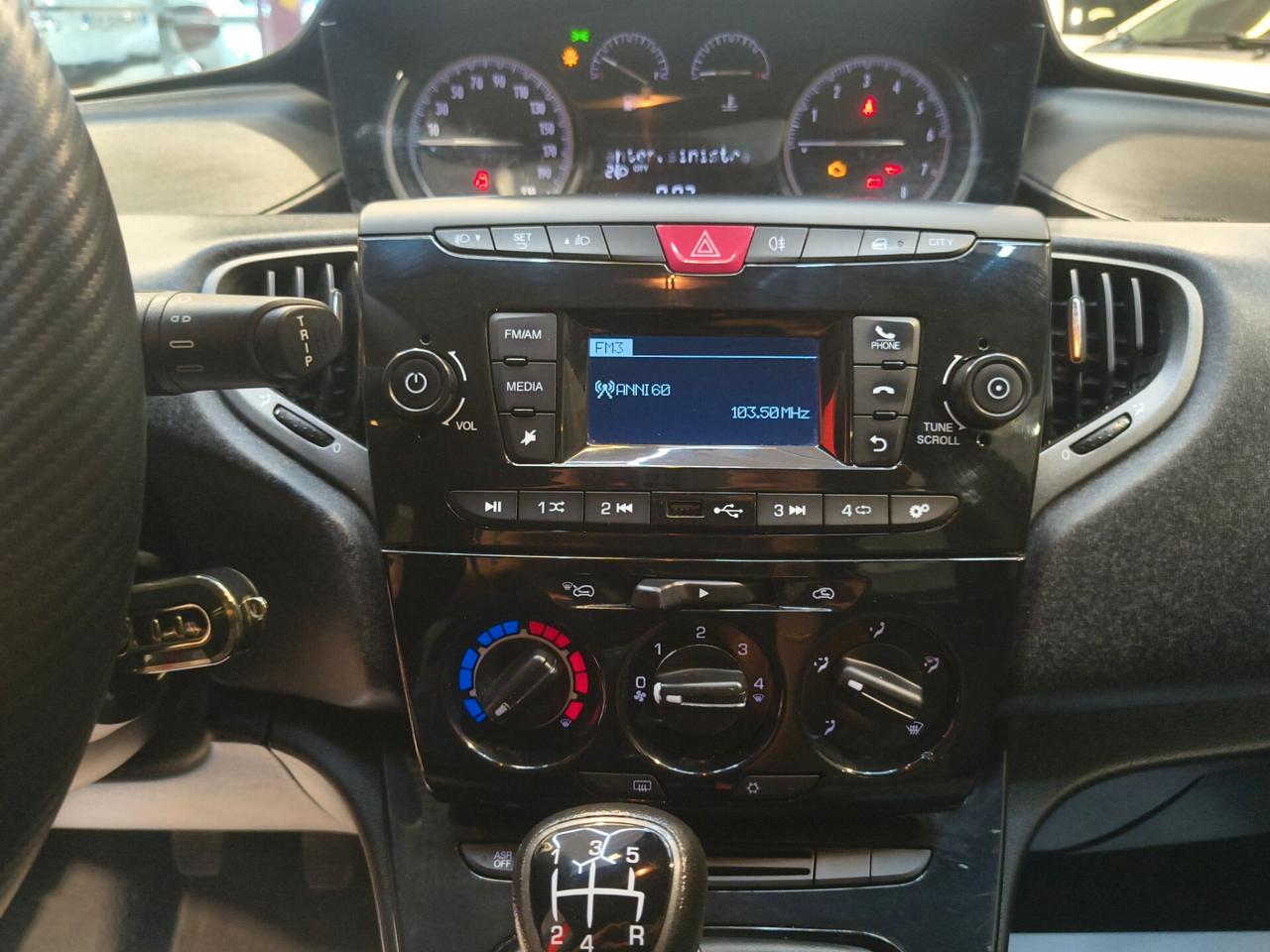 Lancia Ypsilon 1.2 69 CV 5 porte S&S Gold