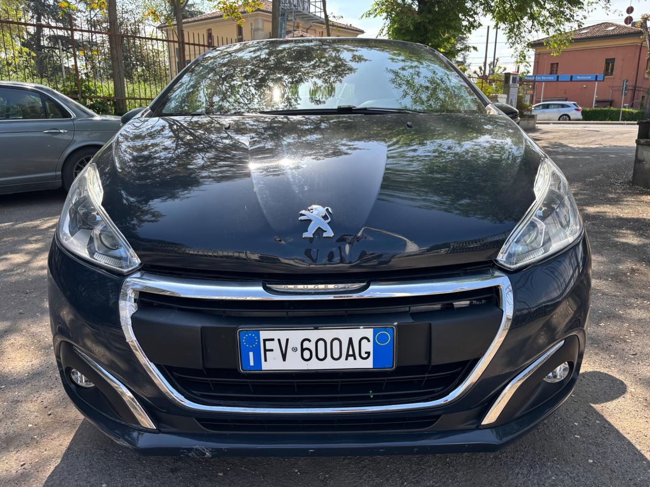 Peugeot 208 PureTech 82 5 porte Allure