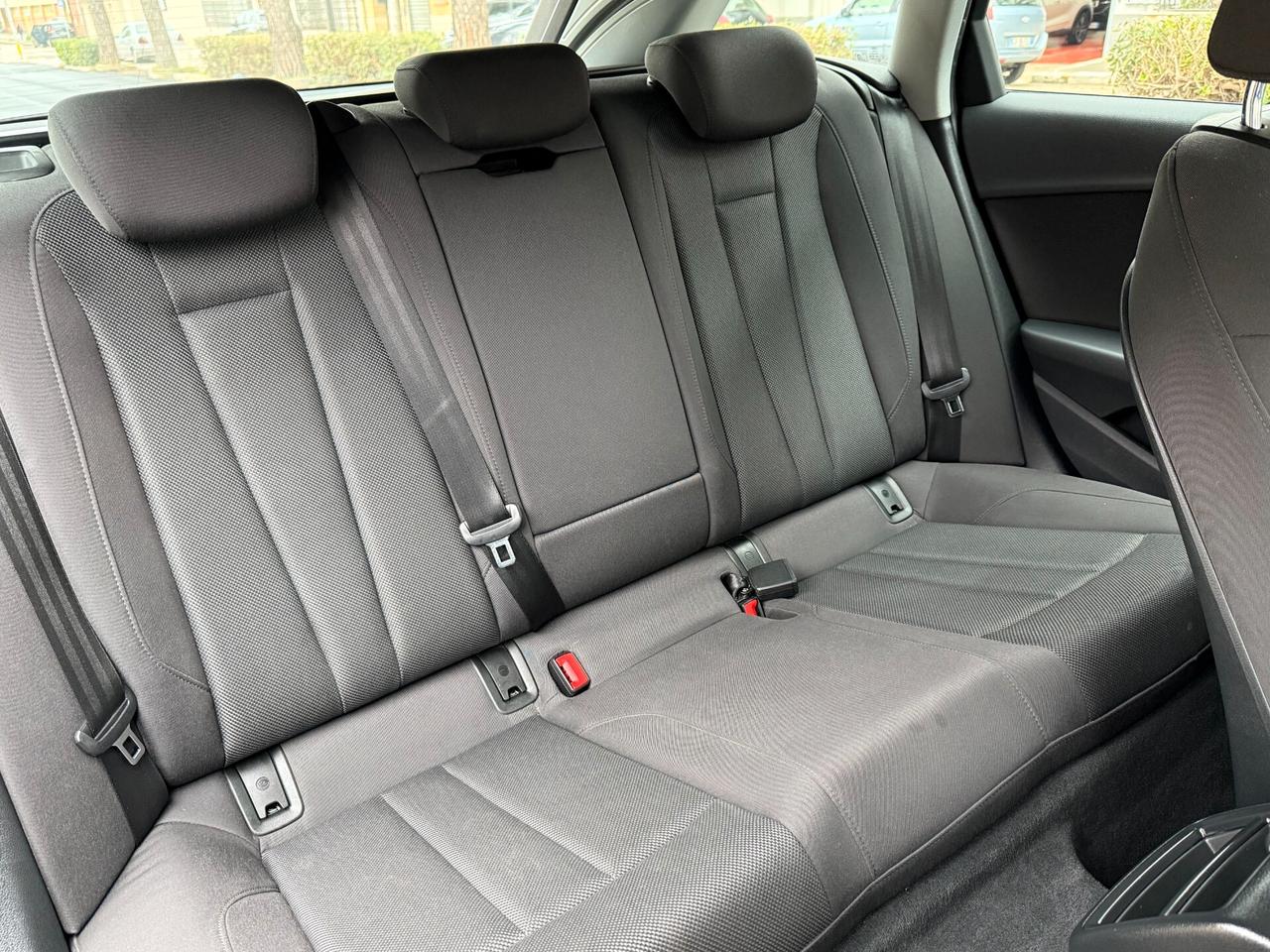 Audi A4 Avant 40 g-tron Stronic NAVI COCKPIT LED