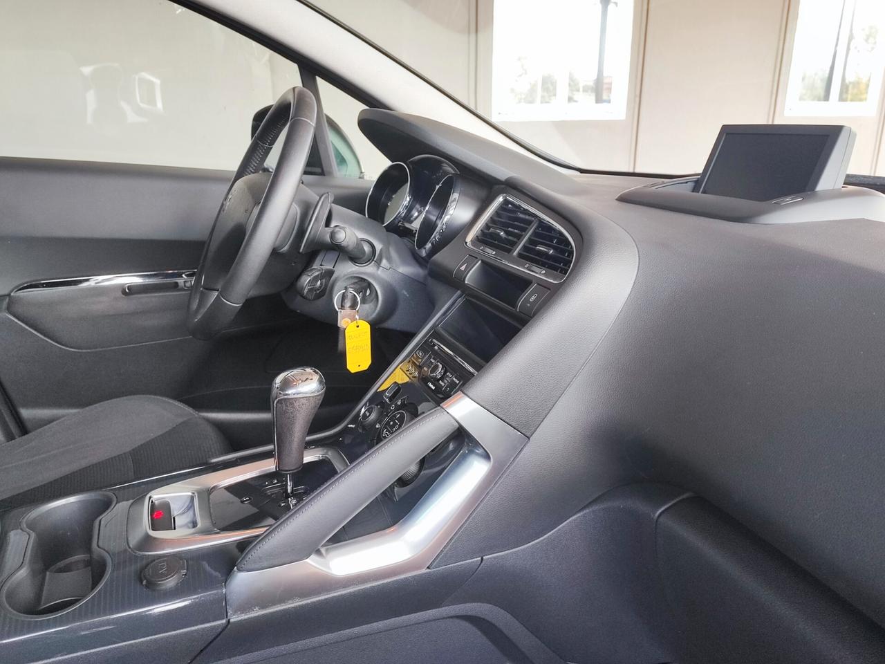 Peugeot 3008 1.6 HDi 115CV Business