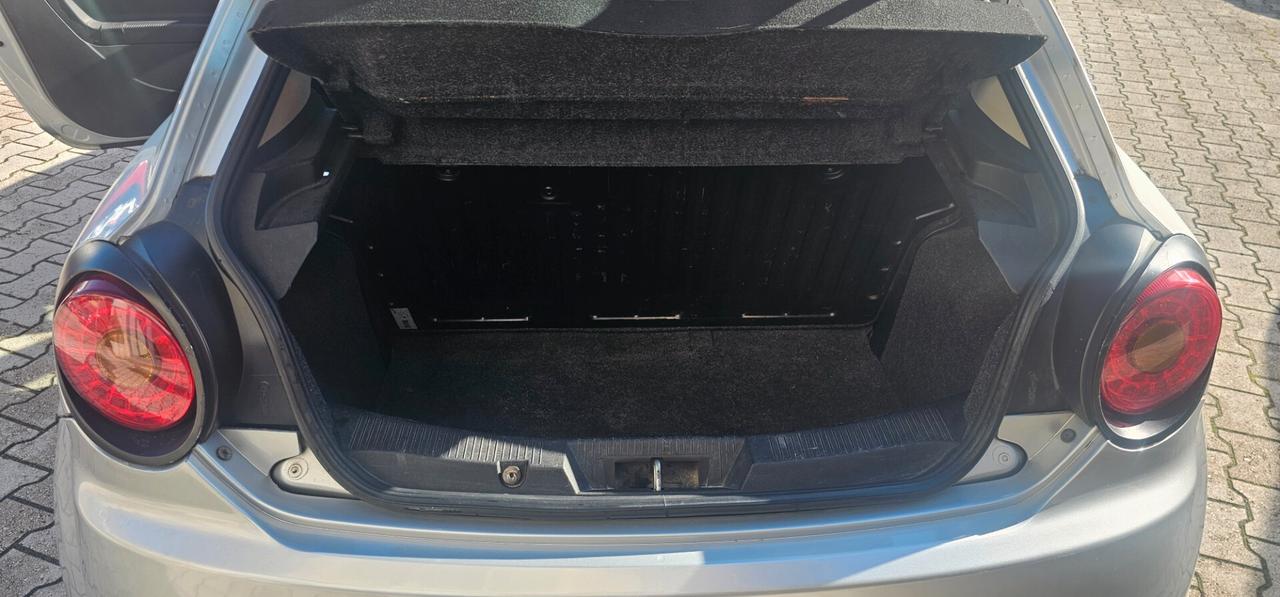 Alfa Romeo MiTo 1.6 JTDm 16V Distinctive Sport Pack