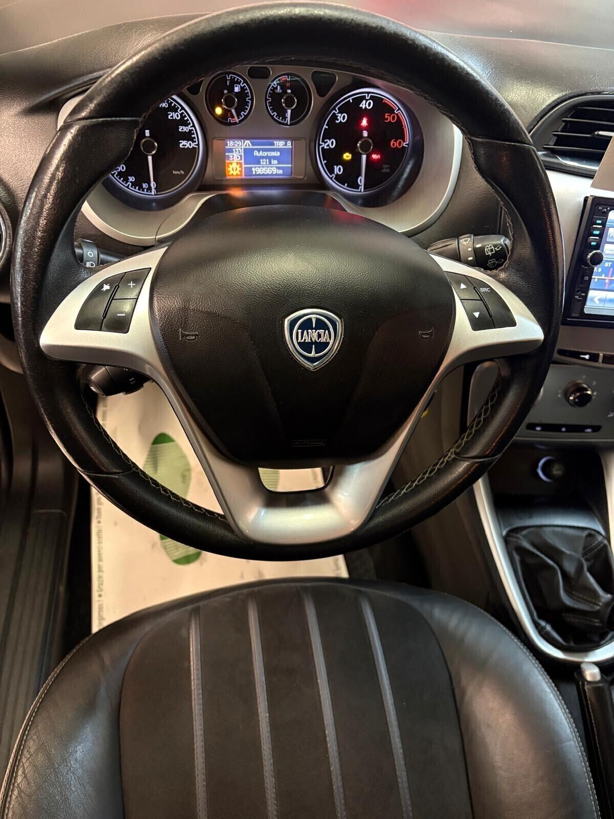 Lancia Delta 1.6 MJT DPF Platino