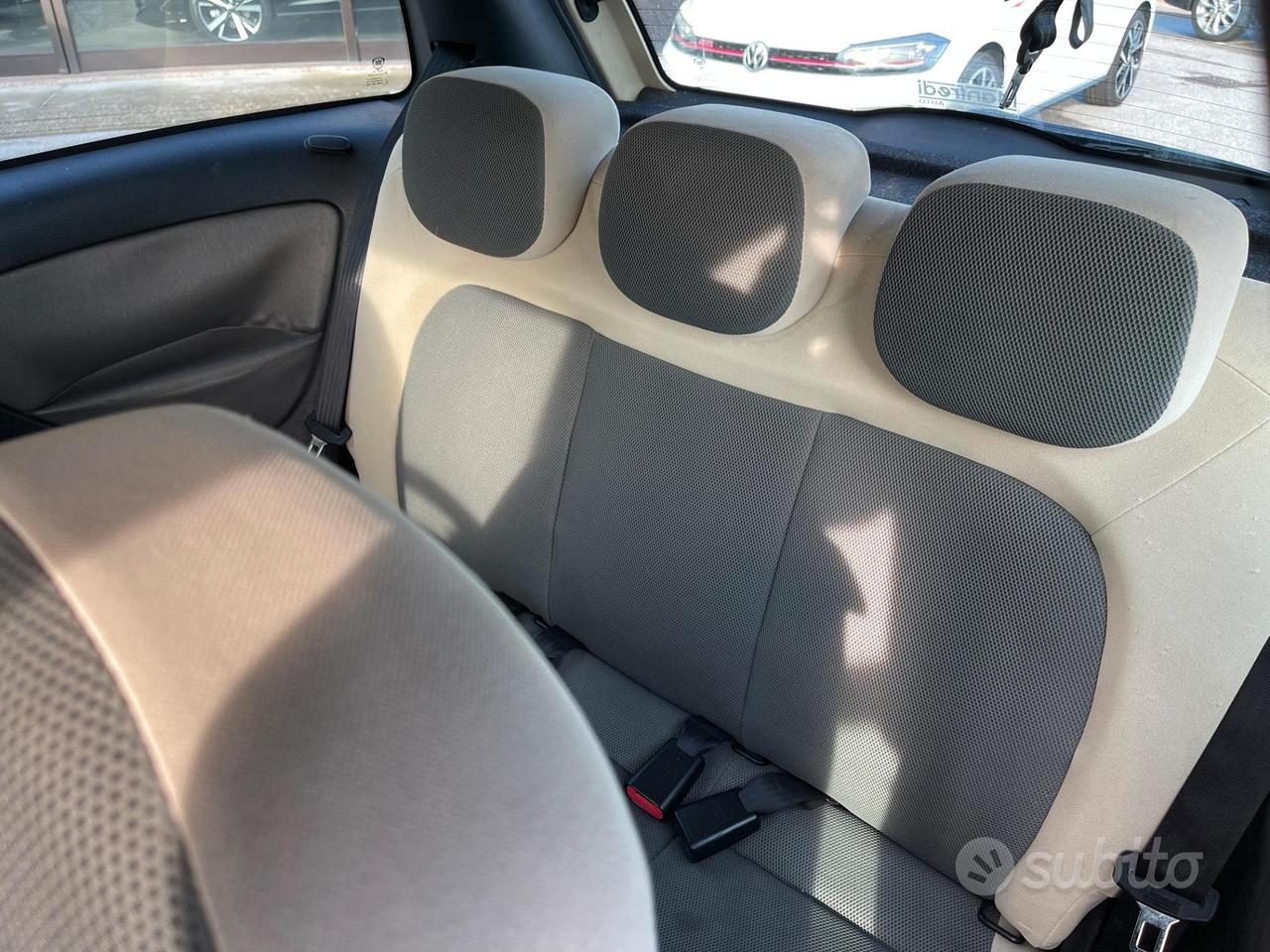 Lancia Ypsilon 3 Porte Ypsilon 1.2 16v Argento GPL