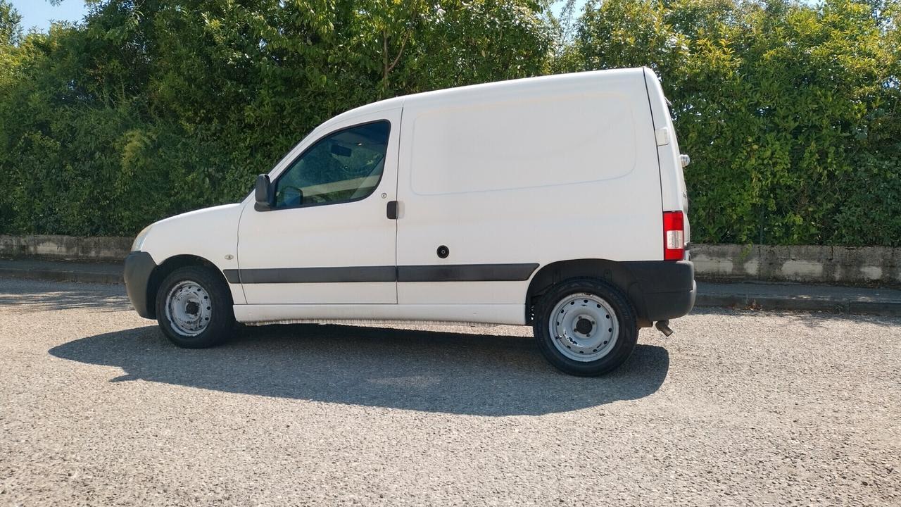 Peugeot Partner 1.4 METANO Autocarro