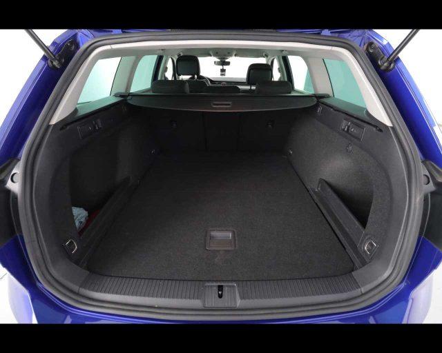 VOLKSWAGEN Passat Variant 2.0 TDI SCR EVO DSG Executive