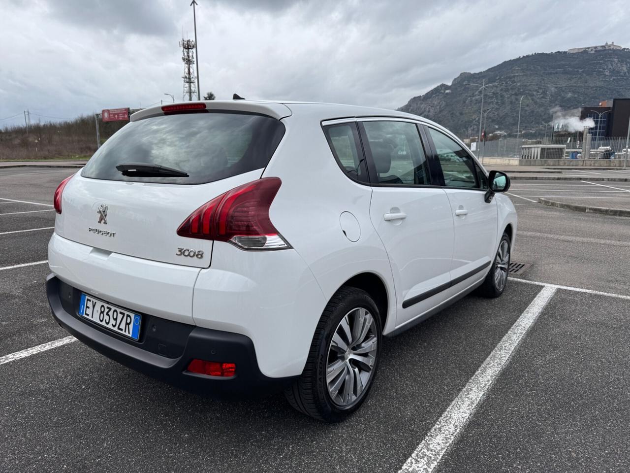 Peugeot 3008 1.6 HDi 115CV Active