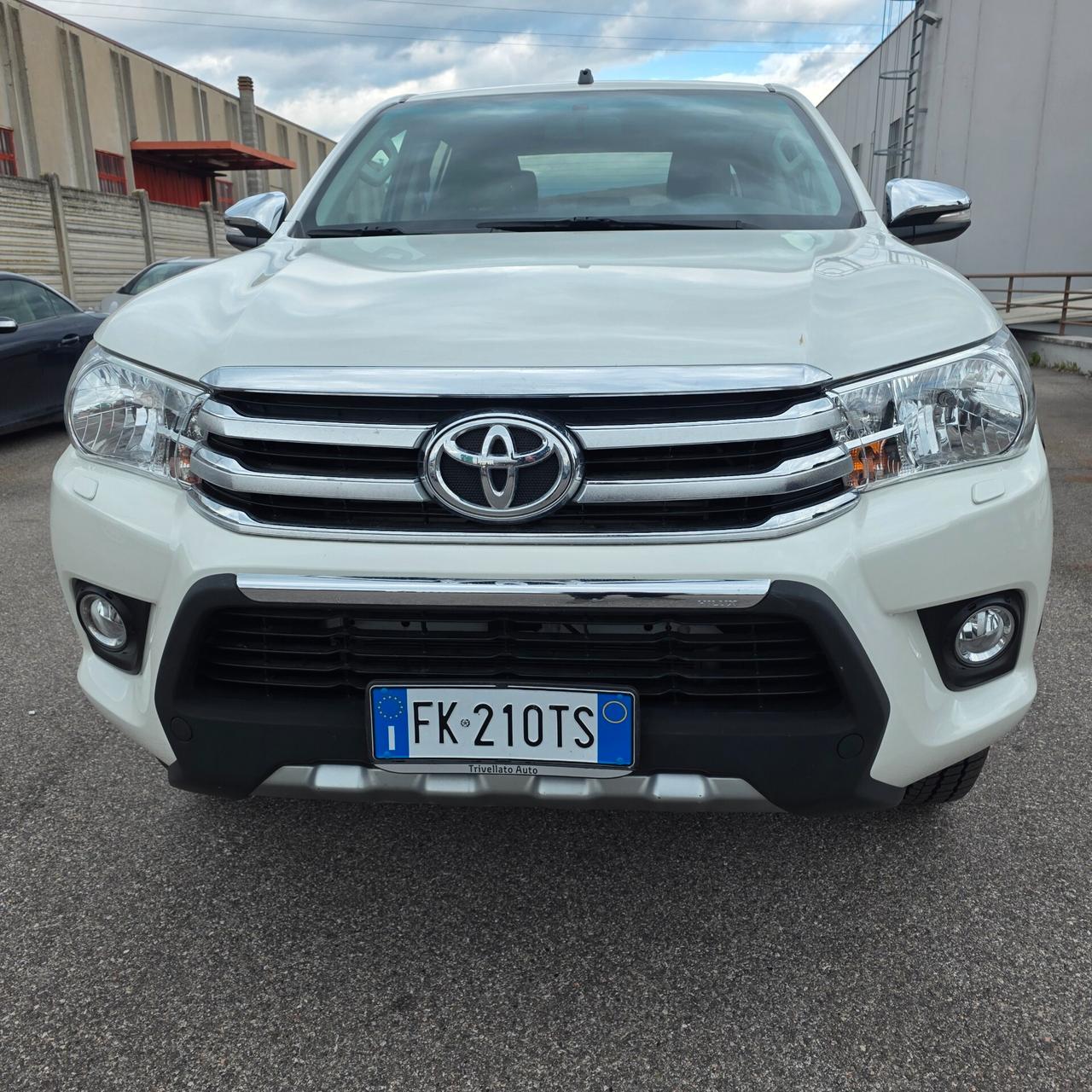 Toyota Hilux 2.4 D-4D 4WD 4 porte Double Cab Executive