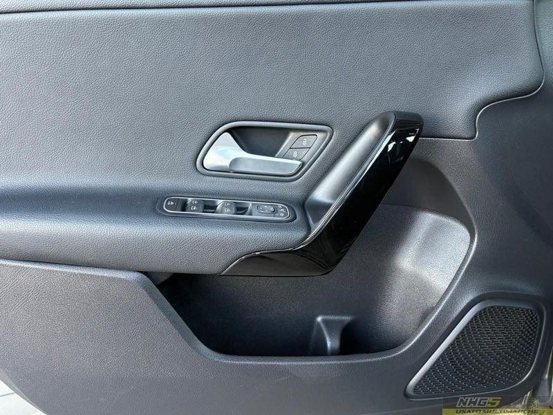 Mercedes-Benz Classe A A 180 d Automatic Business Plus