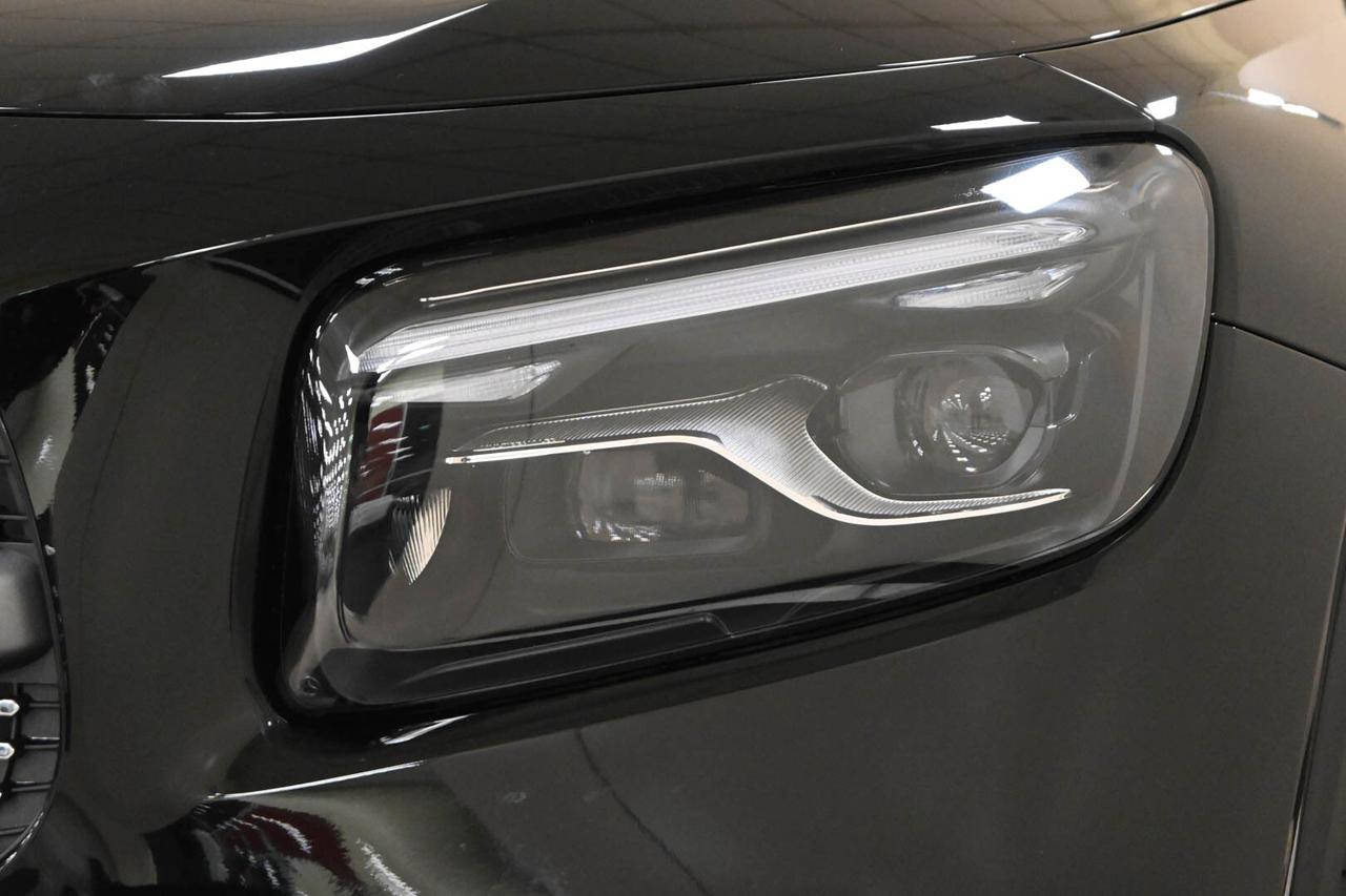 MERCEDES GLB (X247) GLB 200 d Automati...